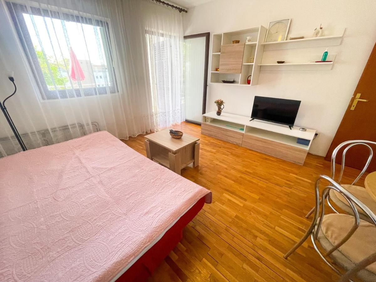 Apartmani Milan ツリクヴェニツァ エクステリア 写真