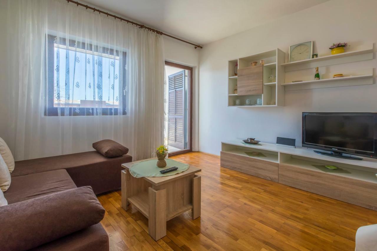 Apartmani Milan ツリクヴェニツァ エクステリア 写真